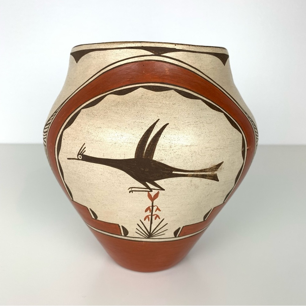Zia Pueblo Pottery Eusebia Shije Vase Vessel Roadrunner Handmade Bird Large